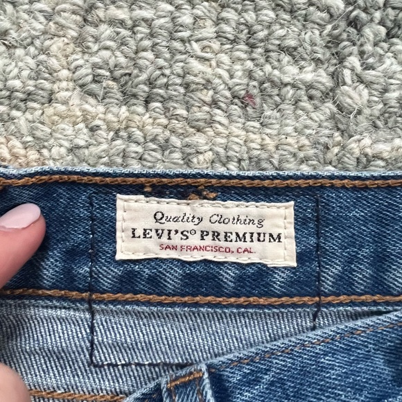 Levi's Wedgie Straight Fit Woman's Jeans - Picture 5 of 8